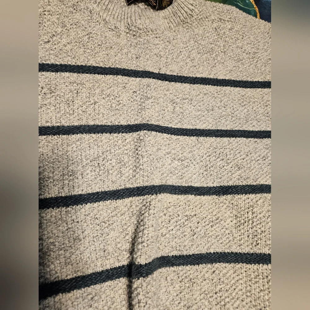 Eddie Bauer Stripped Sweater - Picture 5 of 5